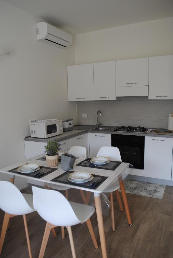 Raggio Di Sole - Pool, Tennis, Parking, Sea View & Relax Rapallo Buitenkant foto