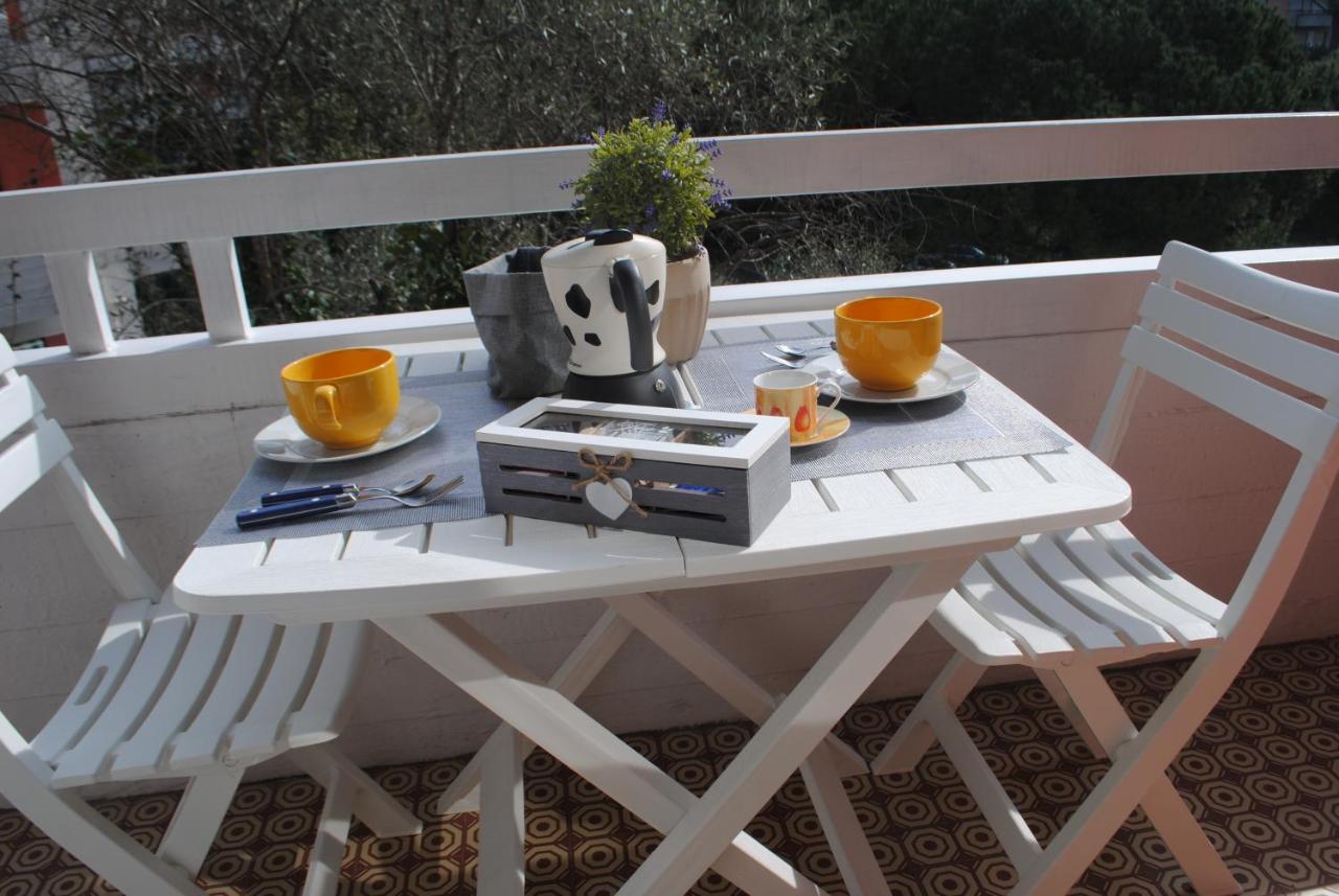 Raggio Di Sole - Pool, Tennis, Parking, Sea View & Relax Rapallo Buitenkant foto
