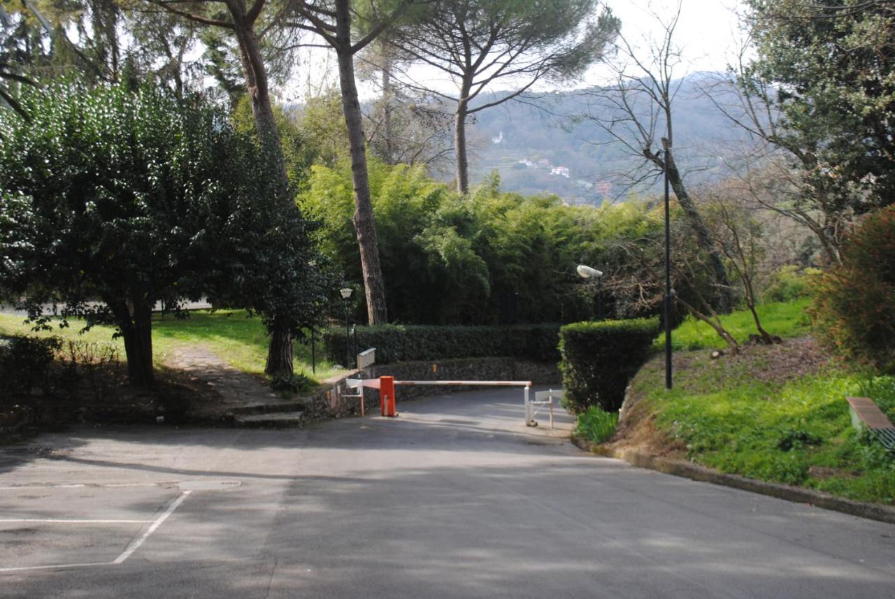 Raggio Di Sole - Pool, Tennis, Parking, Sea View & Relax Rapallo Buitenkant foto