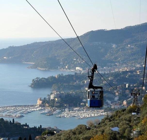 Raggio Di Sole - Pool, Tennis, Parking, Sea View & Relax Rapallo Buitenkant foto